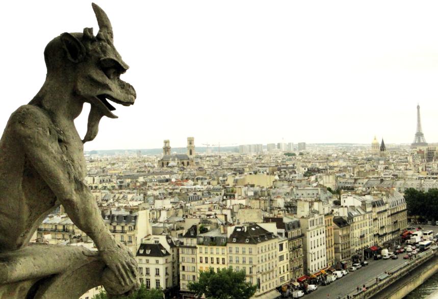 Torres de Notre Dame e Shakespeare & Co