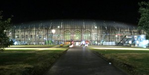 Gare de Strasbourg iluminada a noite