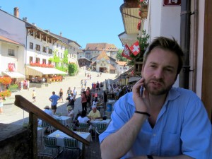 Almoço na Rue du Bourg em Gruyères