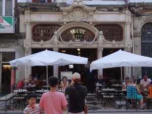 Fachada do Café Majestic