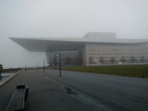 Opera House debaixo de muita neblina